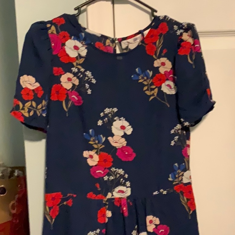 Short sleeved floral dress